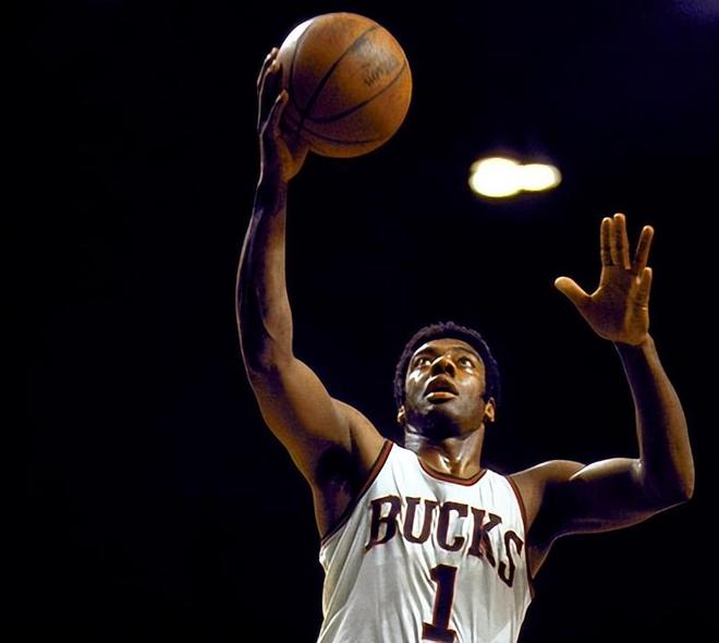 仅让蓝军球 仅让蓝军球