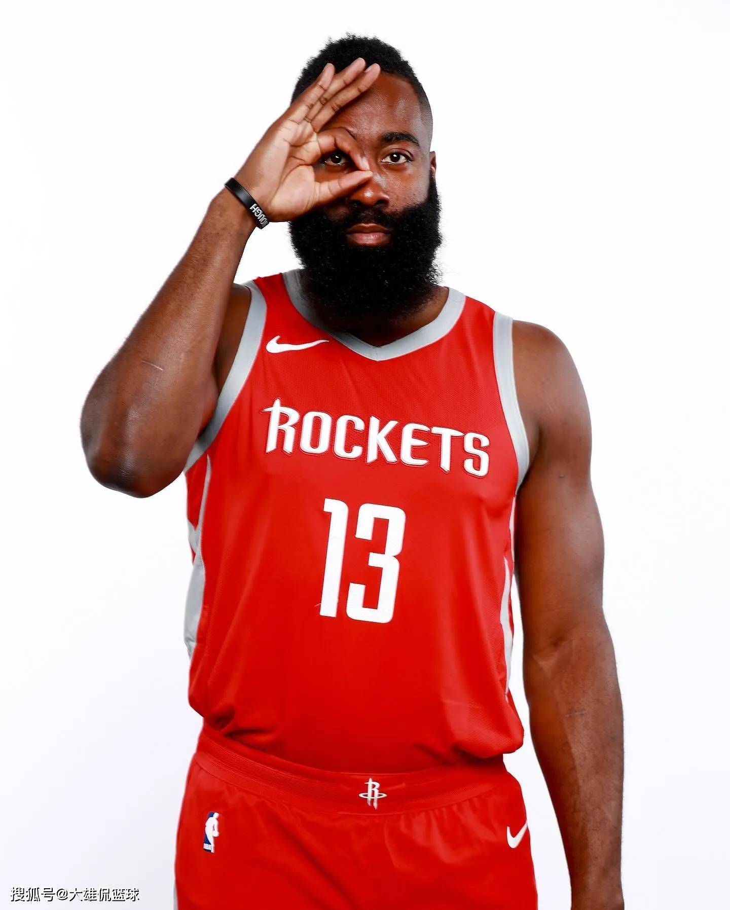 以身体对抗 以身体对抗